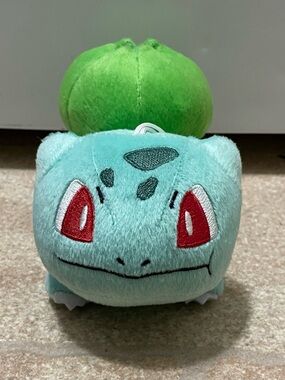Pokemon Bulbasaur Hanging Plush Small